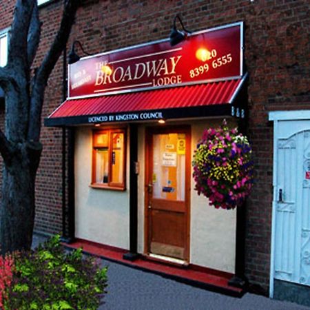 Broadway Lodge Bed And Breakfast Surbiton Bagian luar foto
